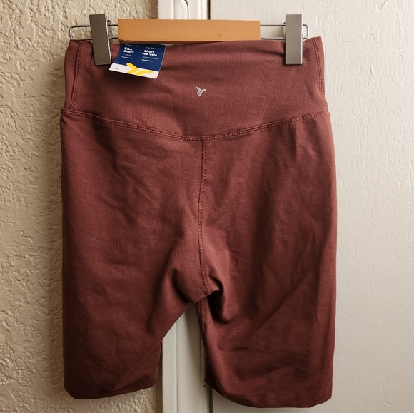 NWT Old Navy- Crossover Bike Shorts - Picture 2 of 8
